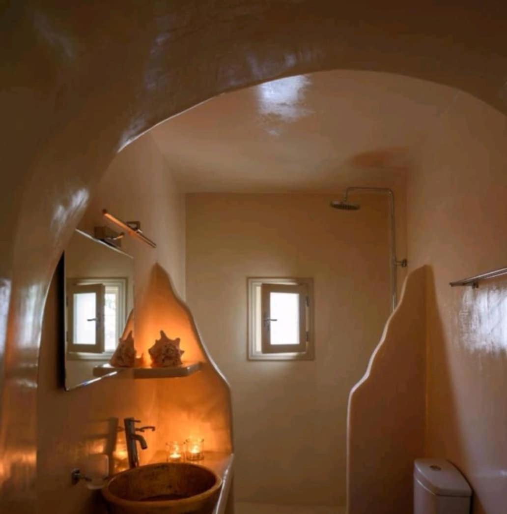 Irene Couette-café Fira (Santorini)
