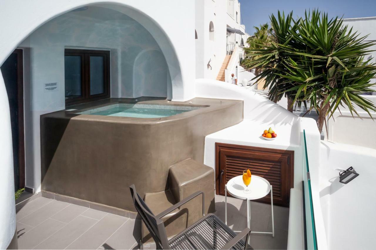 Irene Fira (Santorini)